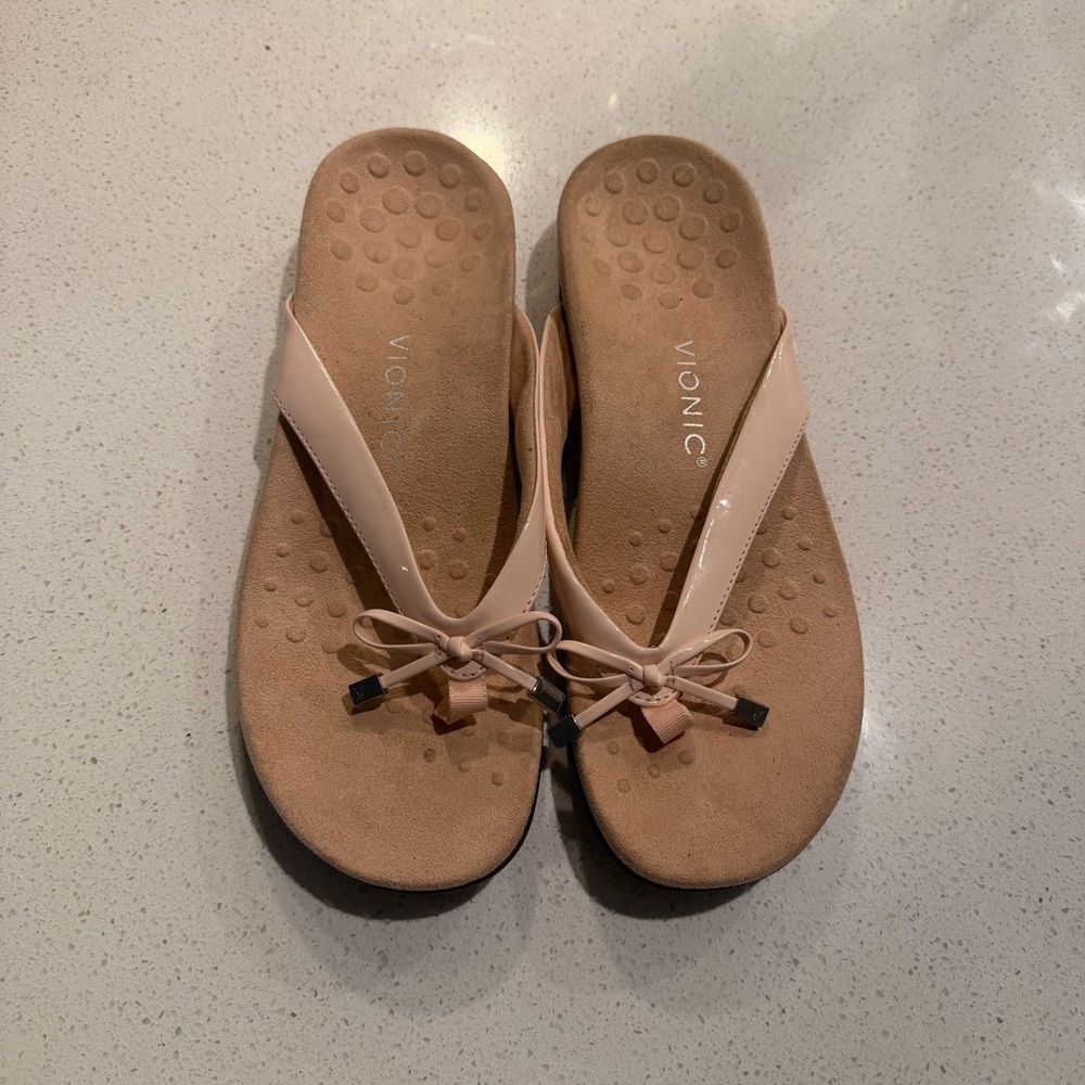 Vionic Bella II Blush Patent Bow Toe Post Sandal Size 11 Arch Support Coquette